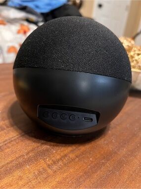 Portable Black Spherical Bluetooth Speaker - Compact Wireless Audio